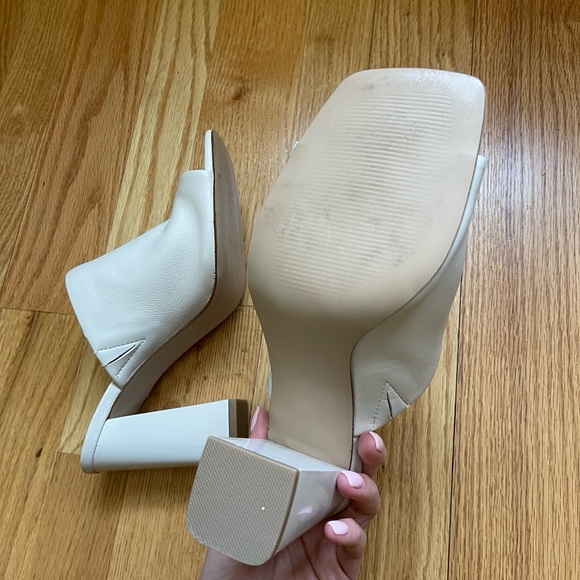 STEVE MADDEN BLOCK HEEL SANDALS - Picture 5 of 5